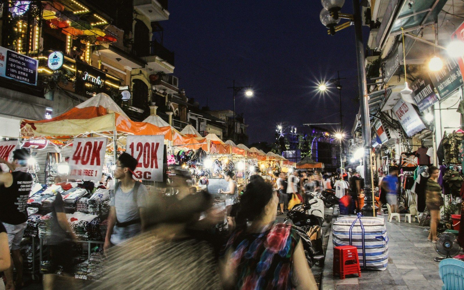 How to Eat at a Night Market